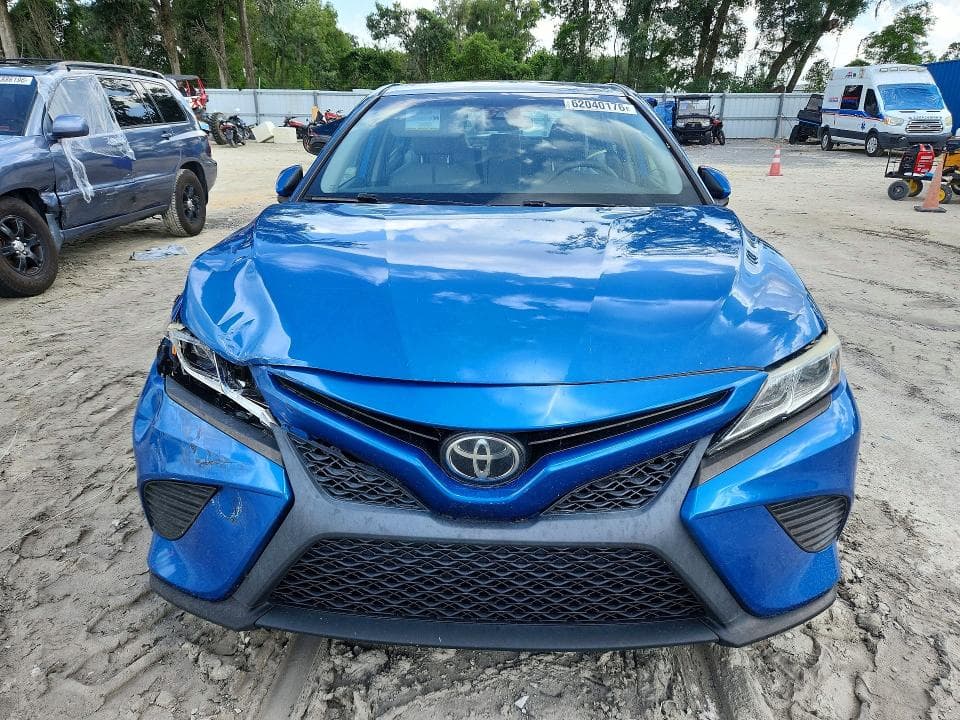 2019 TOYOTA CAMRY SE 5