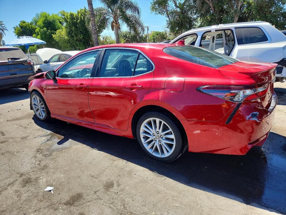 2022 TOYOTA CAMRY SE 2
