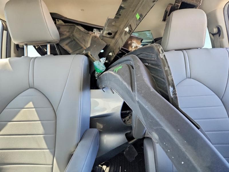 2021 TOYOTA HIGHLANDER XLE 10