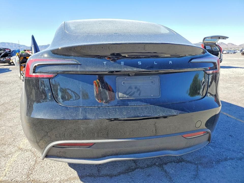 2025 TESLA MODEL 3 6