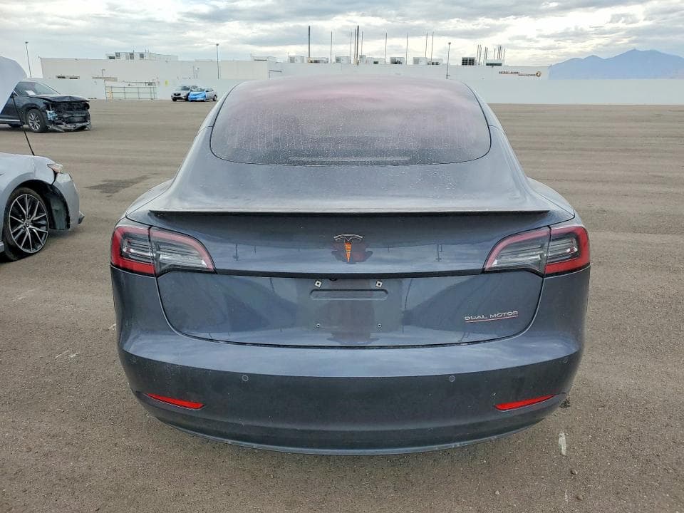 2018 TESLA MODEL 3 6