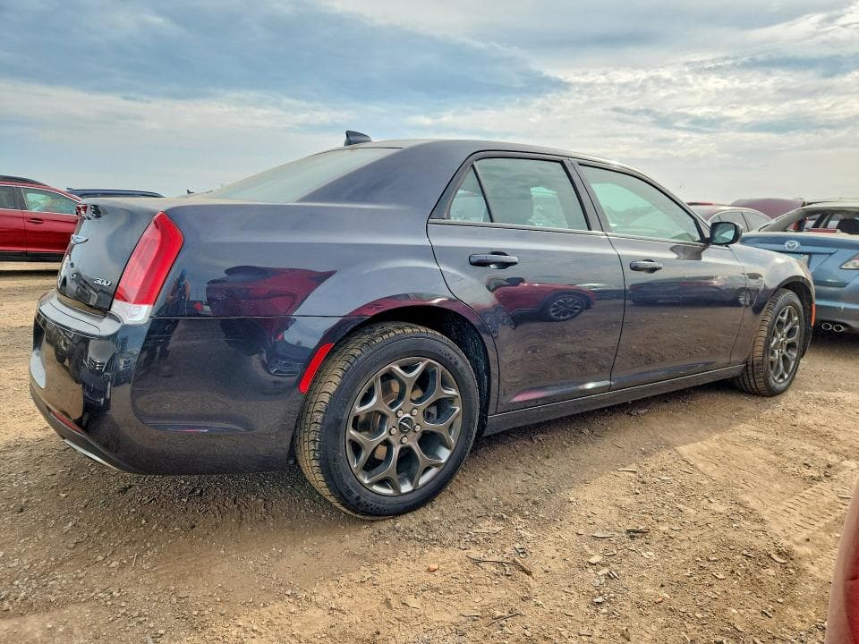 2018 CHRYSLER 300 TOURING 3