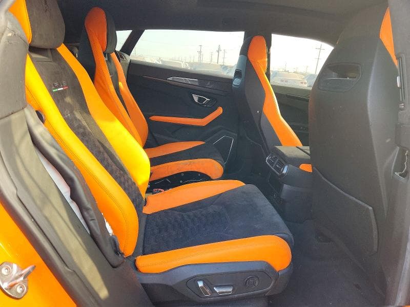 2022 LAMBORGHINI URUS 11