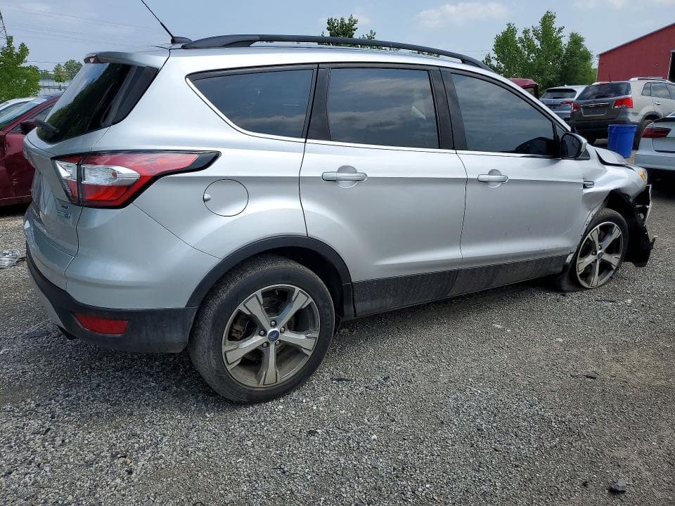 2017 FORD ESCAPE SE 3