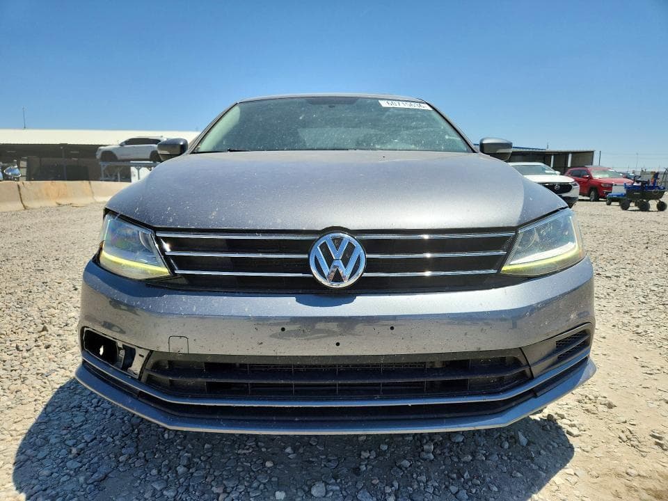 2017 VOLKSWAGEN JETTA SE 5