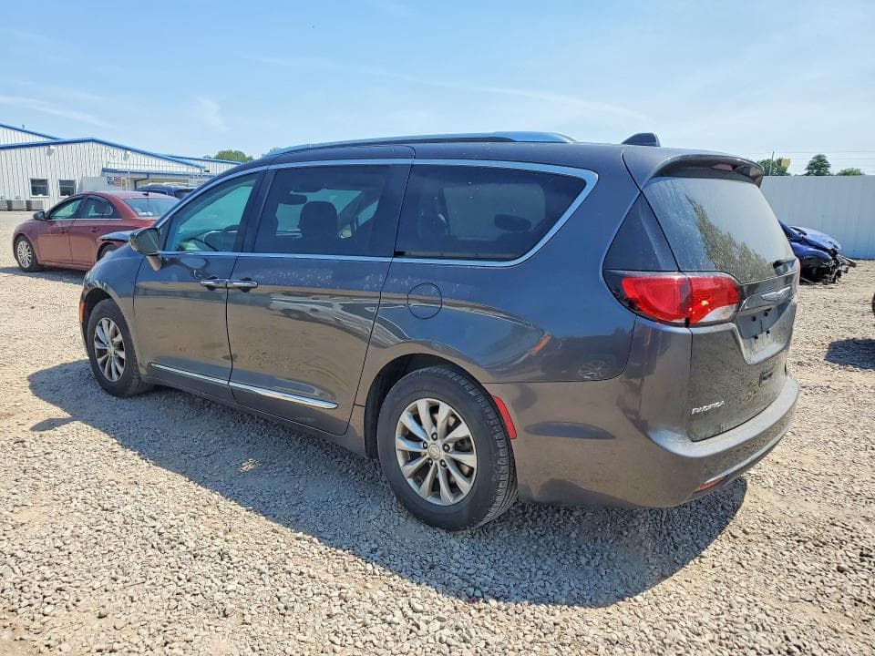 2019 CHRYSLER PACIFICA TOURING L 2