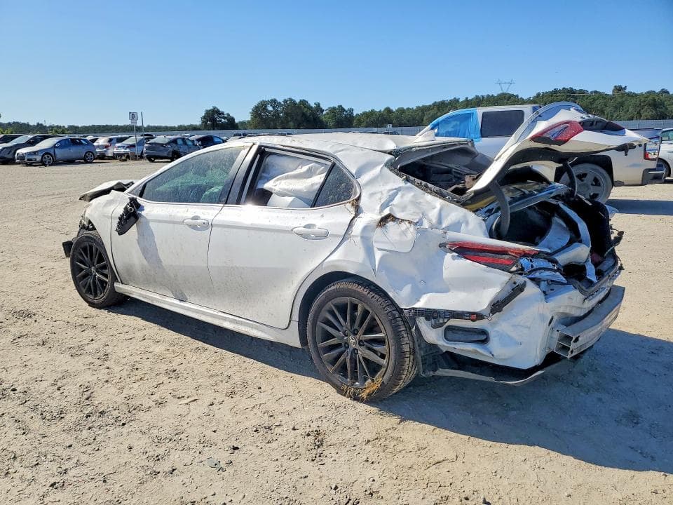 2021 TOYOTA CAMRY SE 2