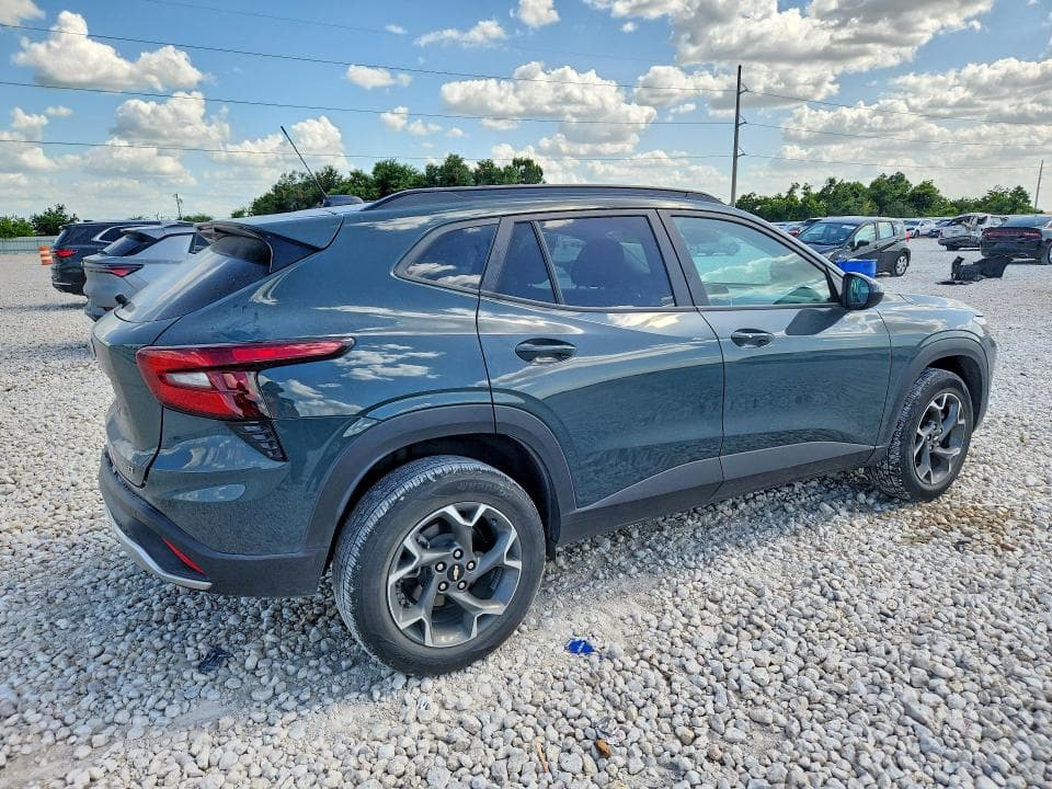 2025 CHEVROLET TRAX 1LT 3