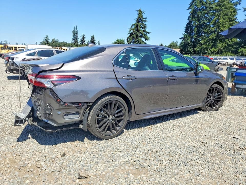 2023 TOYOTA CAMRY XSE 3