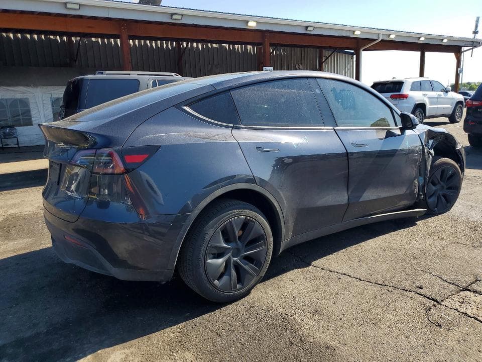 2025 TESLA MODEL Y 3