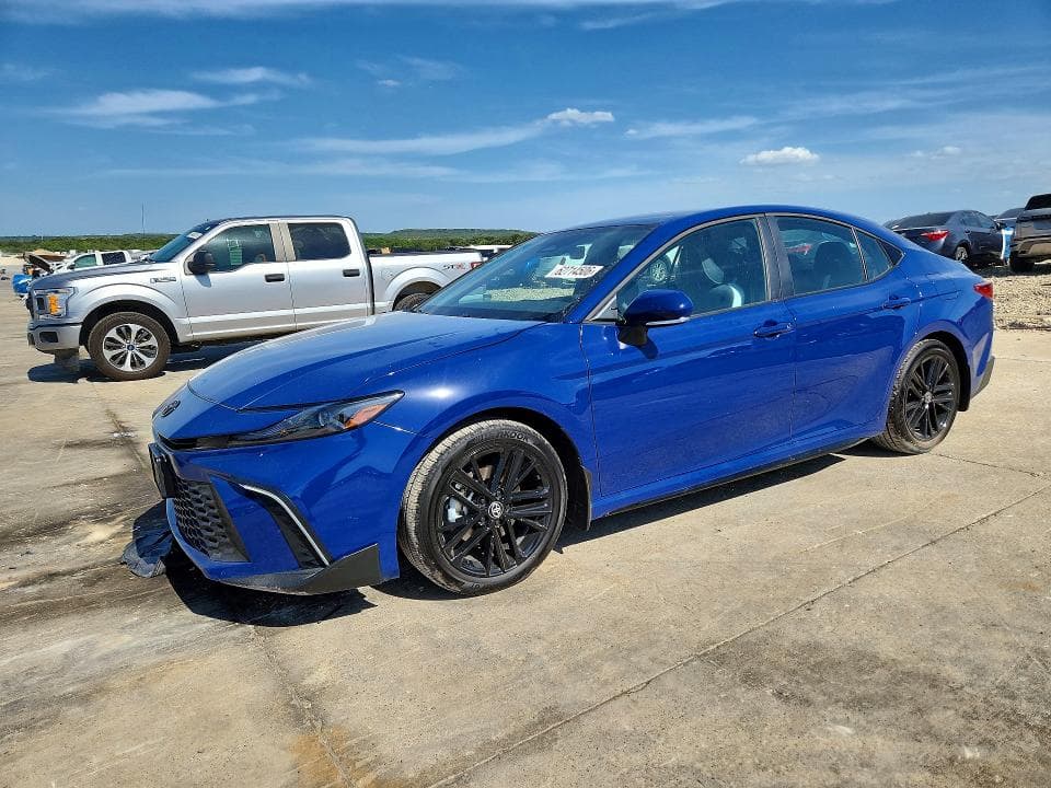 2026 TOYOTA CAMRY SE - 1