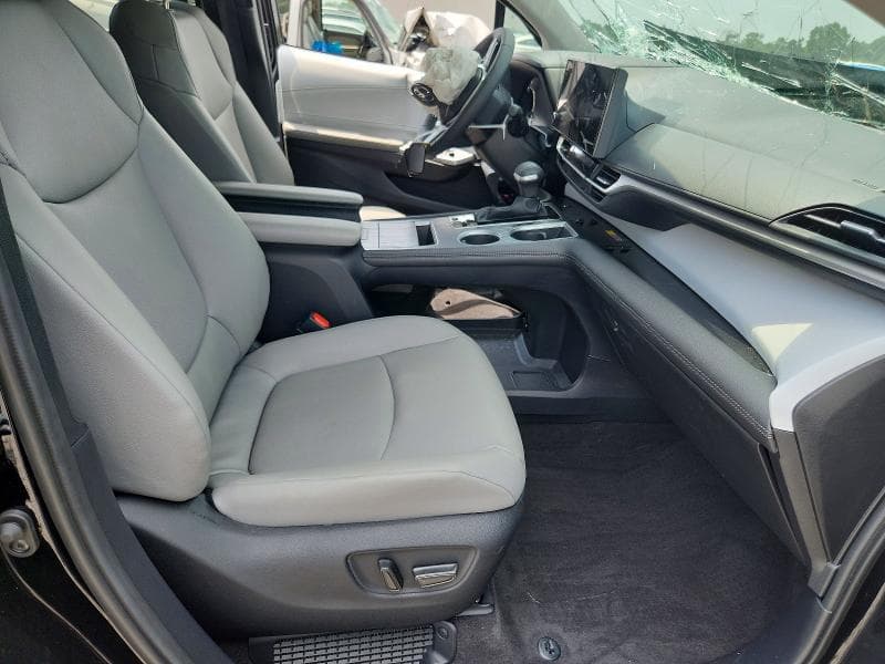 2026 TOYOTA SIENNA XLE 7-PASSENGER 7