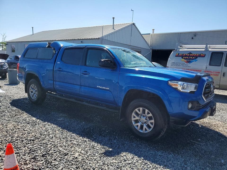 2017 TOYOTA TACOMA SR5 V6 4
