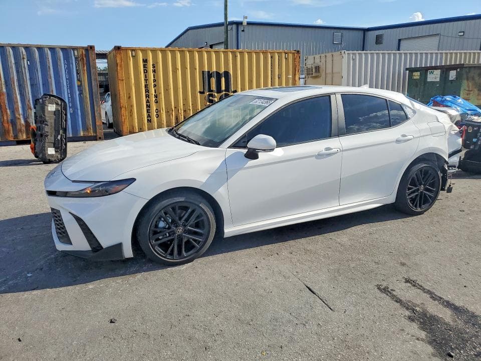 2025 TOYOTA CAMRY SE - 1