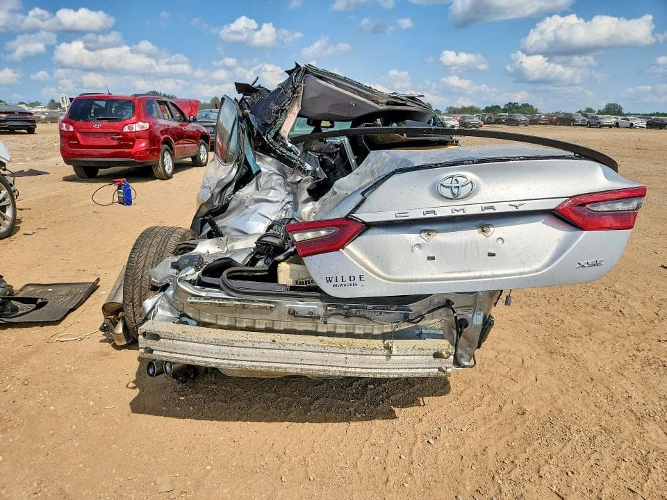 2021 TOYOTA CAMRY XSE 6