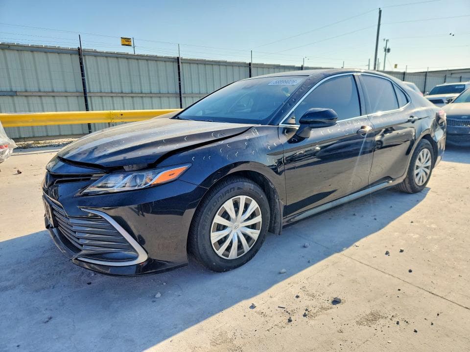 2022 TOYOTA CAMRY LE - 1