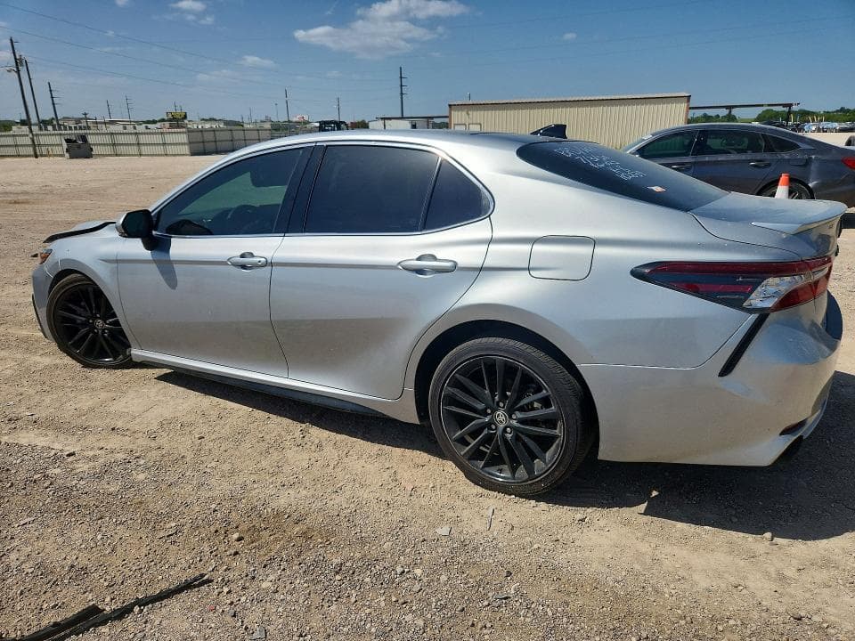 2022 TOYOTA CAMRY XSE 2