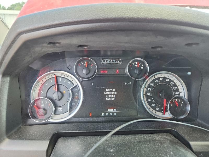 2023 RAM 1500 CLASSIC SLT 9