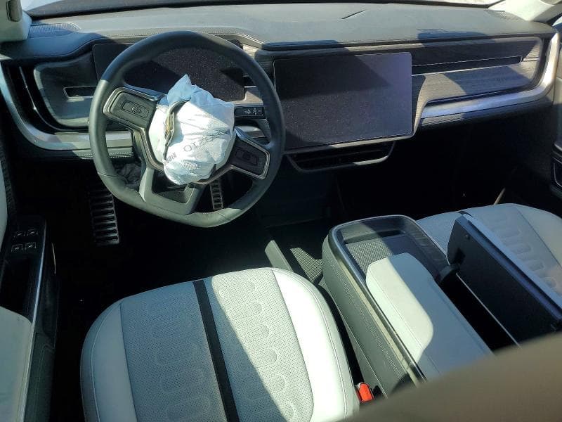 2023 RIVIAN R1S LAUNCH EDITION 8