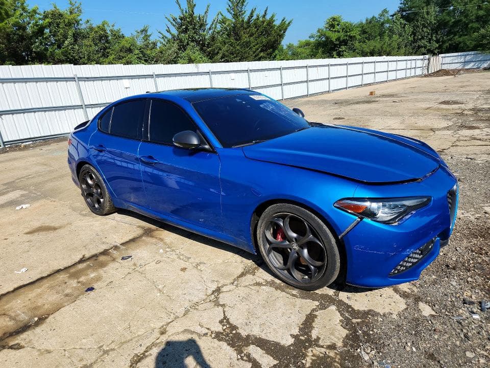 2019 ALFA ROMEO GIULIA TI 4