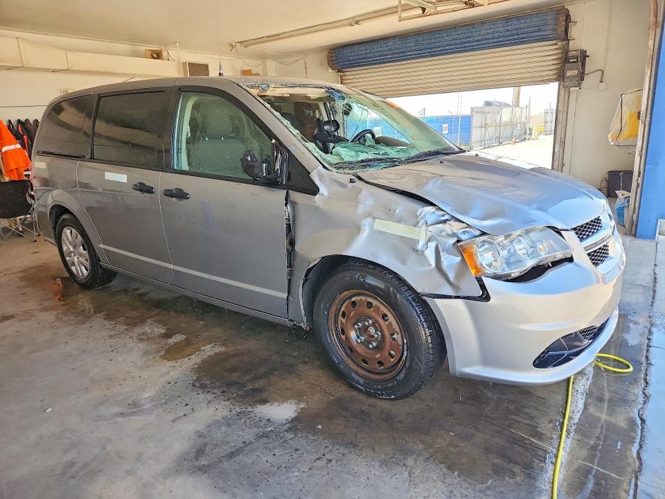 2020 DODGE GRAND CARAVAN SE 4