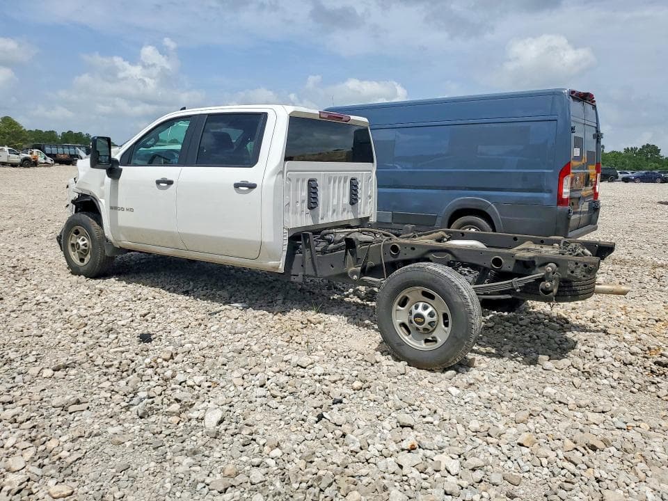 2025 CHEVROLET SILVERADO C2500 HEAVY DUTY 2