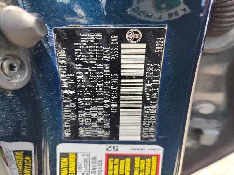 2019 TOYOTA CAMRY SE 12