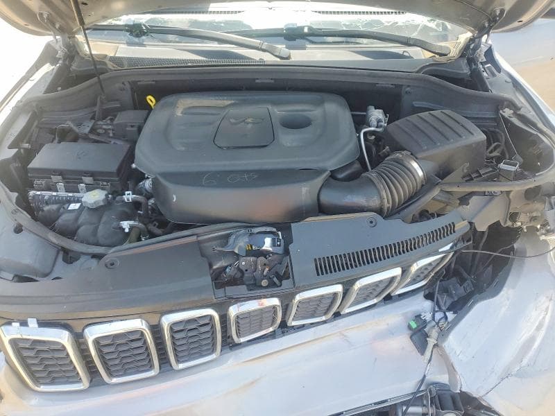 2020 JEEP GRAND CHEROKEE LAREDO 11