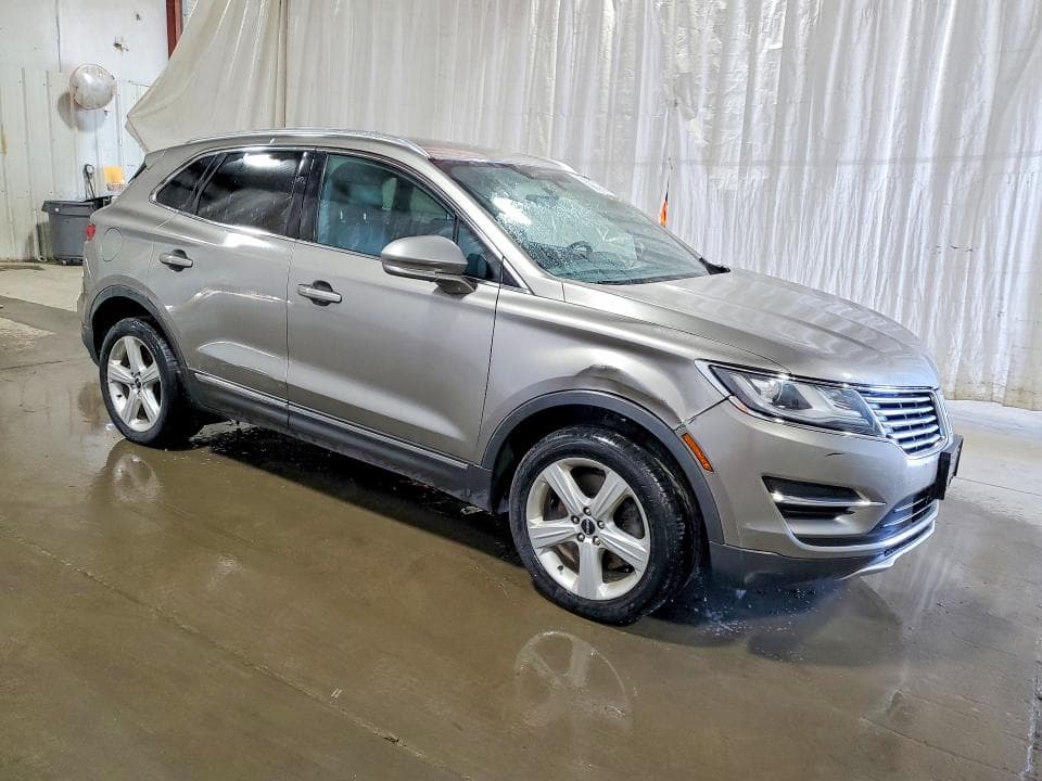2017 LINCOLN MKC PREMIERE 4