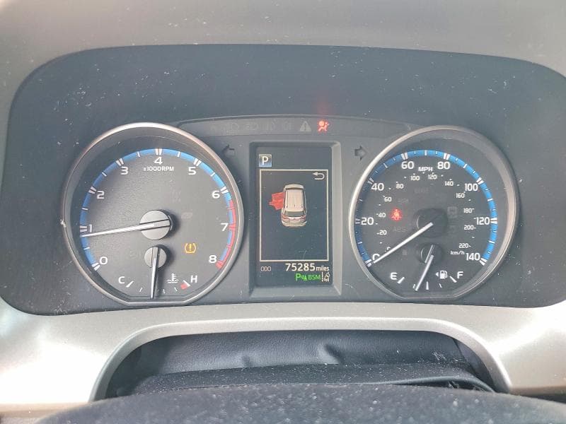 2018 TOYOTA RAV4 XLE 9