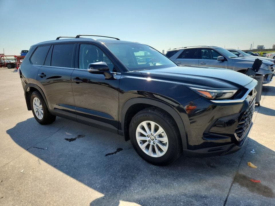 2025 TOYOTA GRAND HIGHLANDER XLE 4