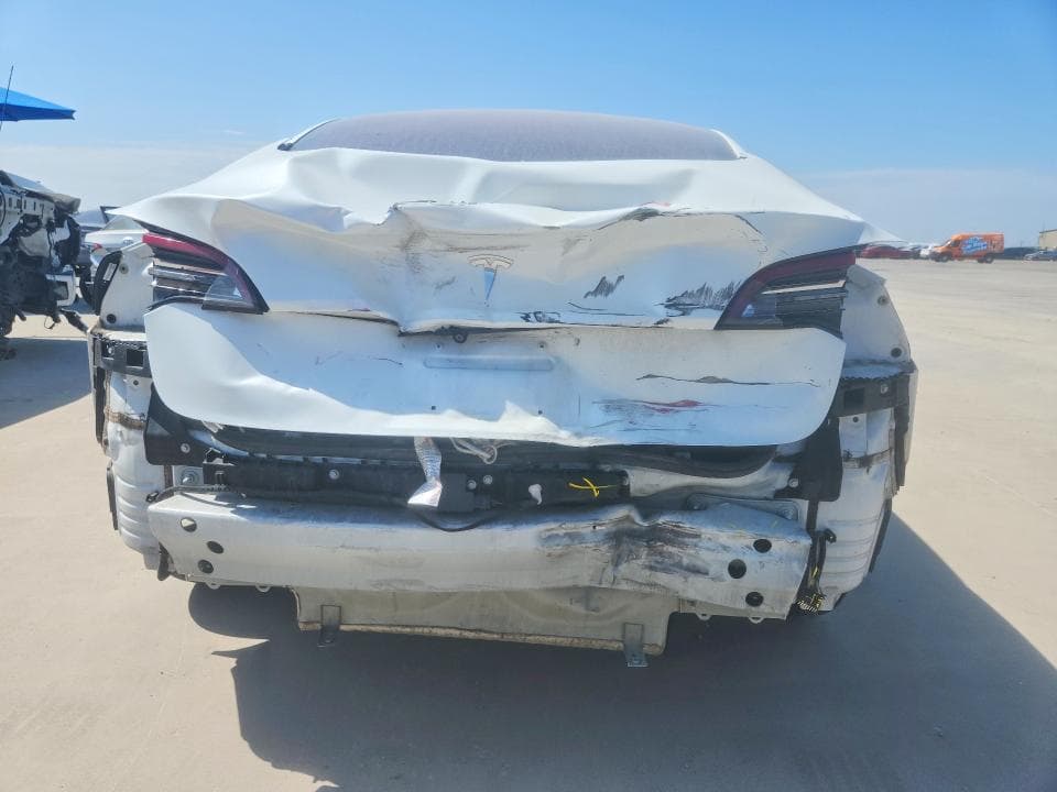 2018 TESLA MODEL 3 6