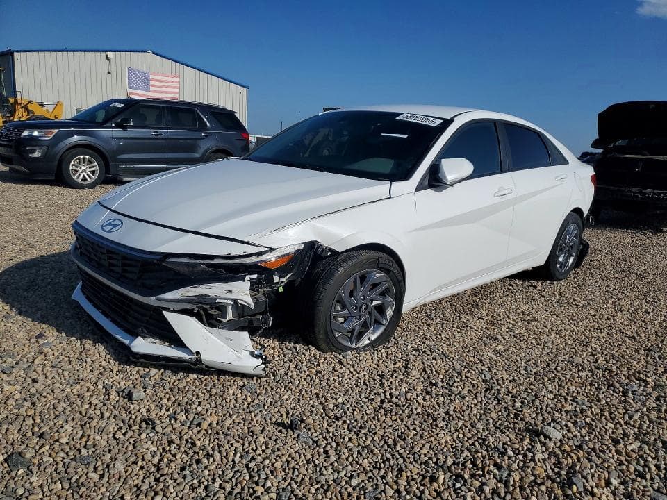 2024 HYUNDAI ELANTRA SEL - 1