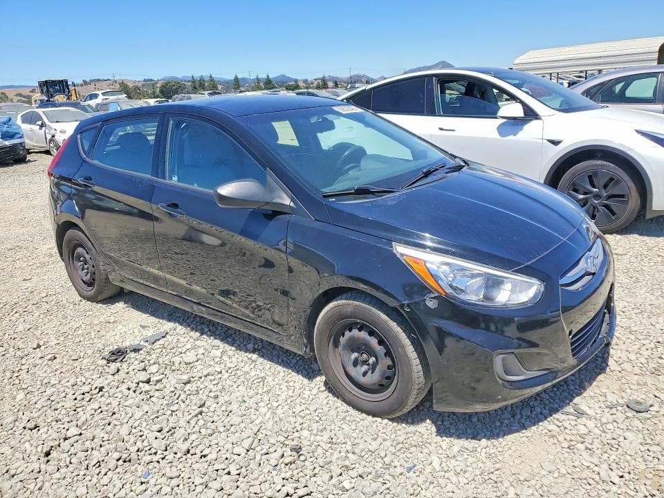 2017 HYUNDAI ACCENT SE 4