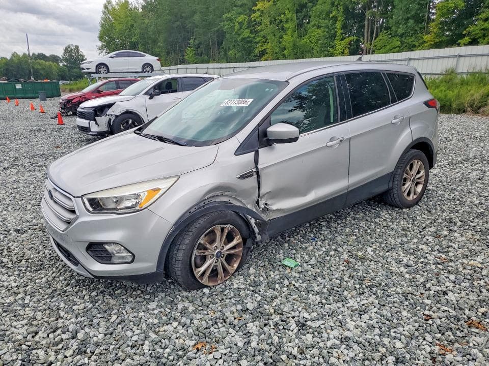 2019 FORD ESCAPE SE - 1
