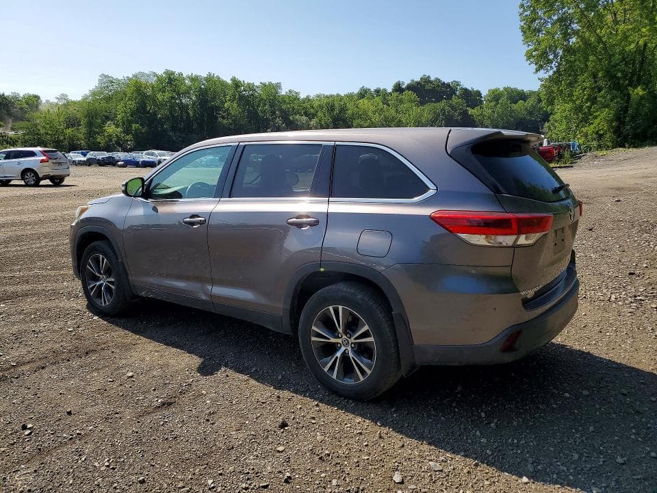 2019 TOYOTA HIGHLANDER LE 2