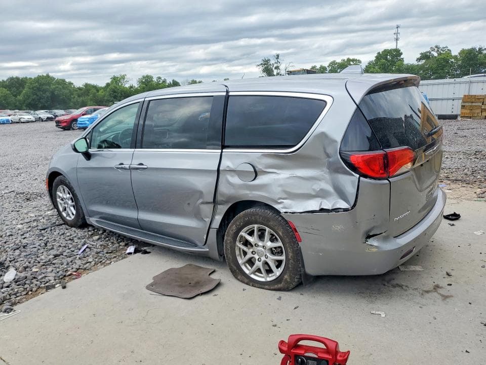 2019 CHRYSLER PACIFICA LX 2