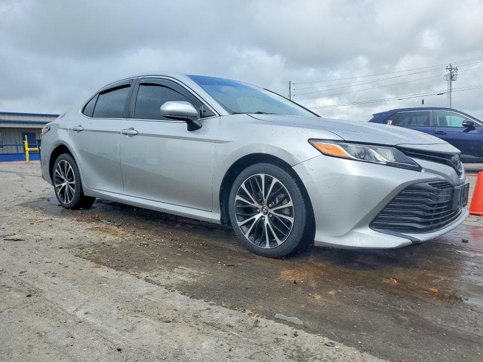 2018 TOYOTA CAMRY LE 4