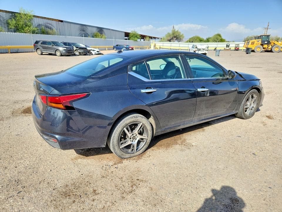 2021 NISSAN ALTIMA 3