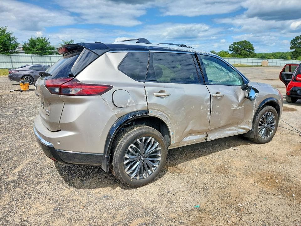 2026 NISSAN ROGUE PLATINUM 3