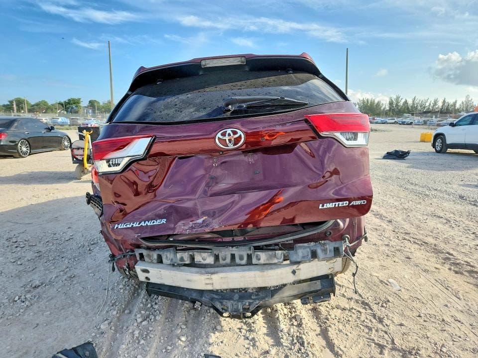 2018 TOYOTA HIGHLANDER LIMITED 6