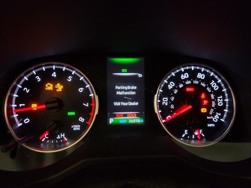2022 TOYOTA RAV4 XLE 9