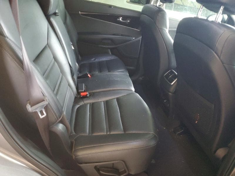 2017 KIA SORENTO EX 11