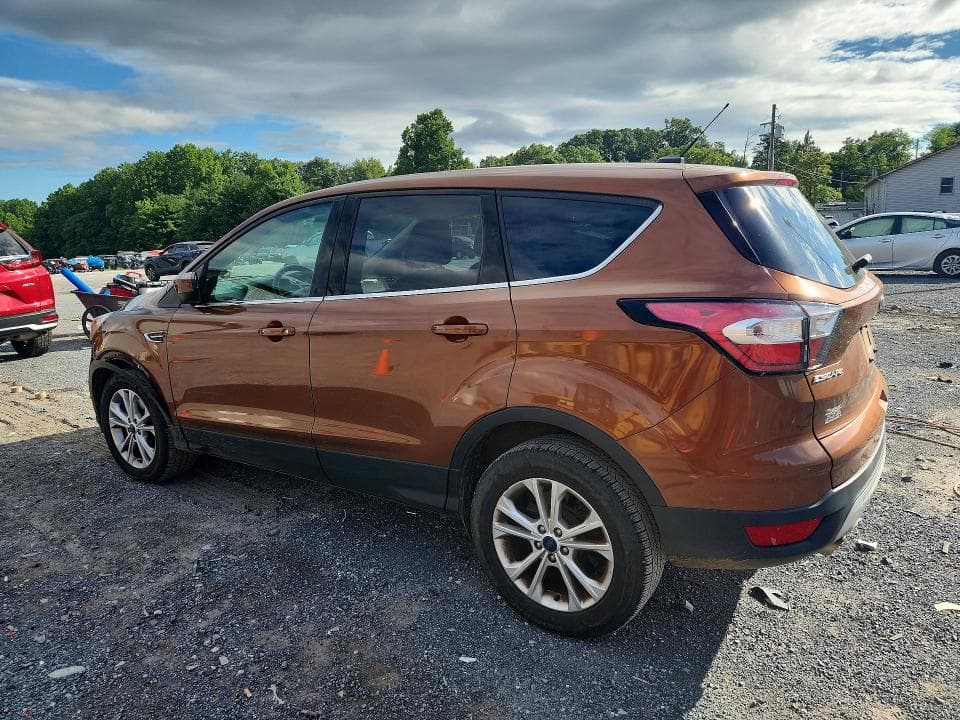 2017 FORD ESCAPE SE 2