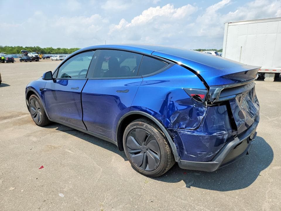 2026 TESLA MODEL Y 2