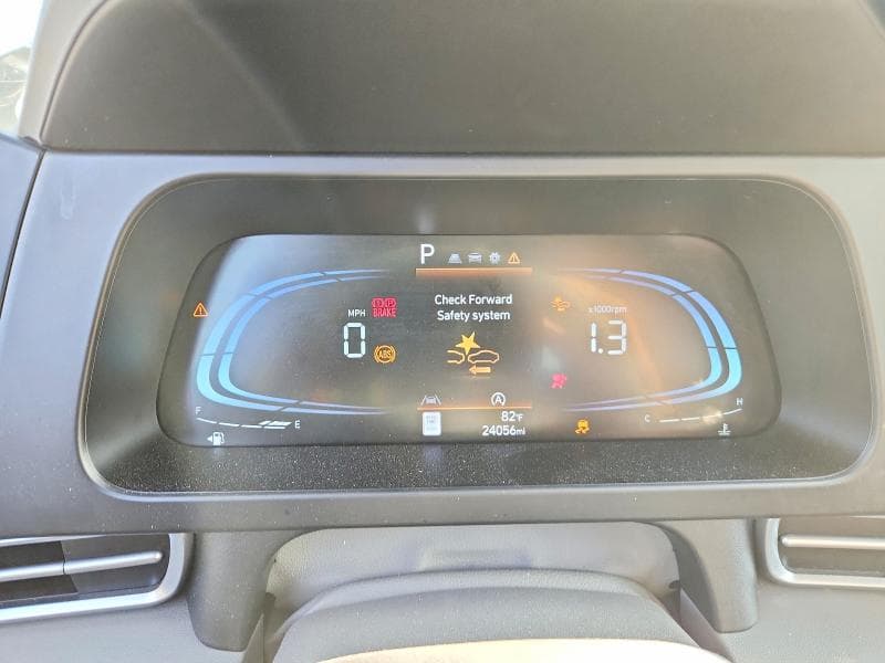 2024 HYUNDAI ELANTRA SE 9