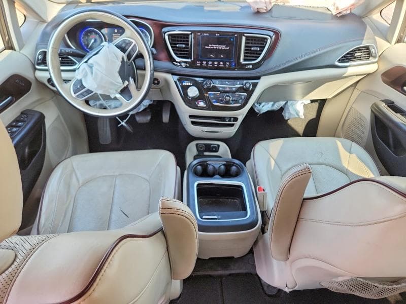 2019 CHRYSLER PACIFICA LIMITED 8