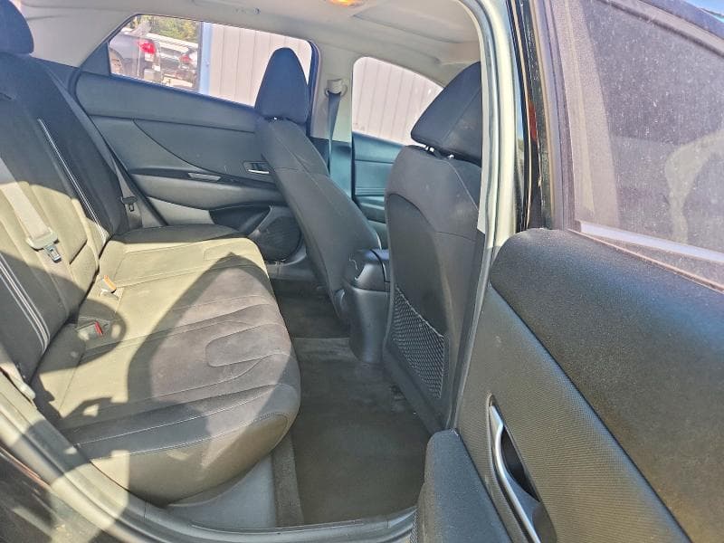 2022 HYUNDAI ELANTRA SEL 10