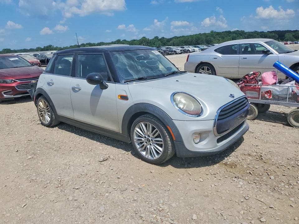 2017 MINI COOPER 4