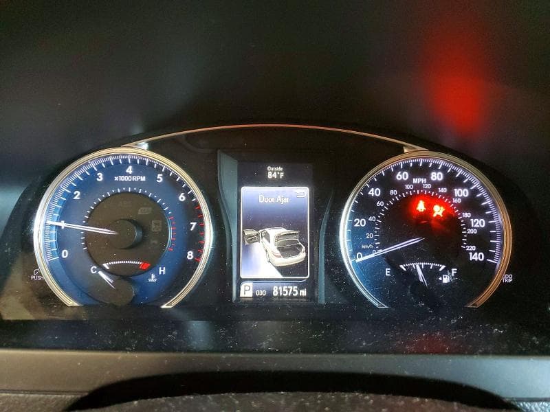 2017 TOYOTA CAMRY XLE 9